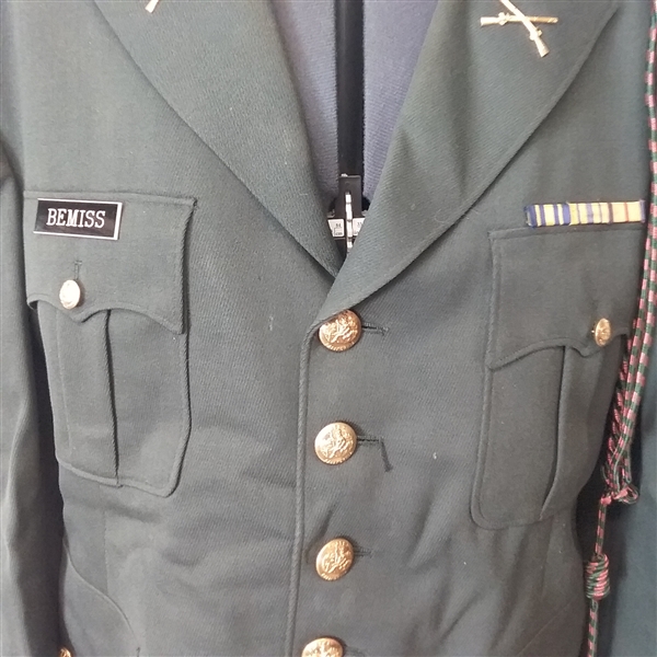 VINTAGE MILITARY DRESS UNIFORM