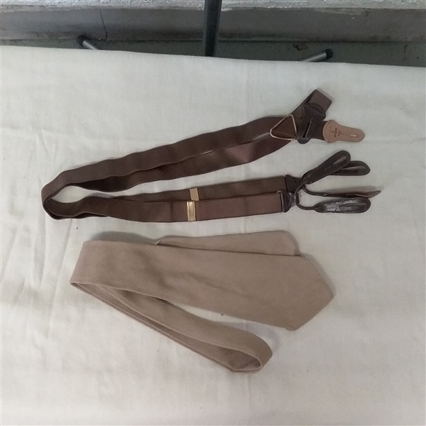  VINTAGE TAN MILITARY DRESS UNIFORM