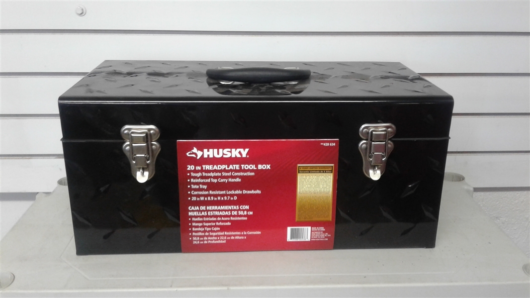 Lot Detail Husky 20in Tread Plate Tool Box