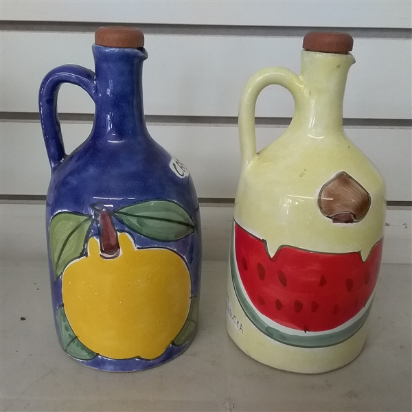 TWO VINTAGE COCKTAIL SHAKERS, HAND PAINTED OLIVE OIL JUGS & OTHER DRINK ITEMS