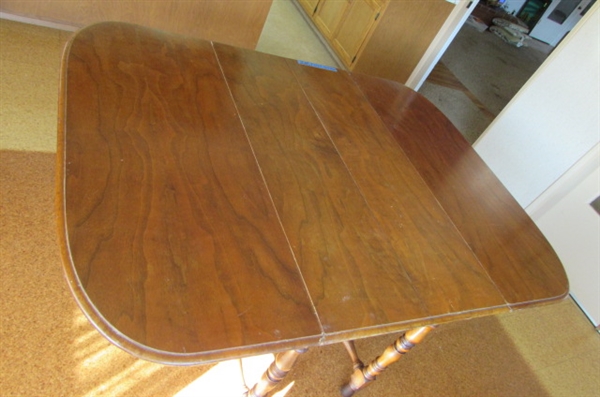 ANTIQUE DROP LEAF DINING TABLE