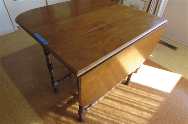 ANTIQUE DROP LEAF DINING TABLE