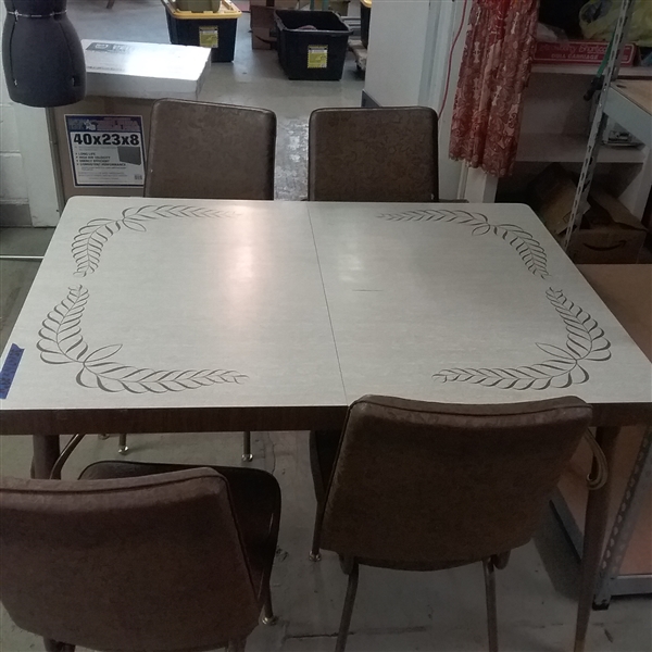 RETRO KITCHEN TABLE AND CHAIRS