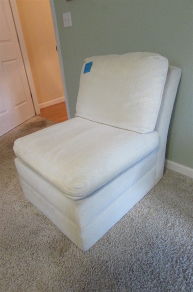 IVORY UPHOLSTERED CHAIR