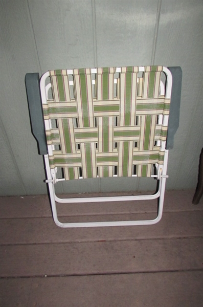 GLASS TOP PATIO SIDE TABLE & 2 FOLDING LAWN CHAIRS