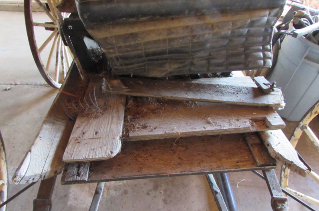 Lot Detail - HORSE BUGGY FOR PARTS OR REPAIR