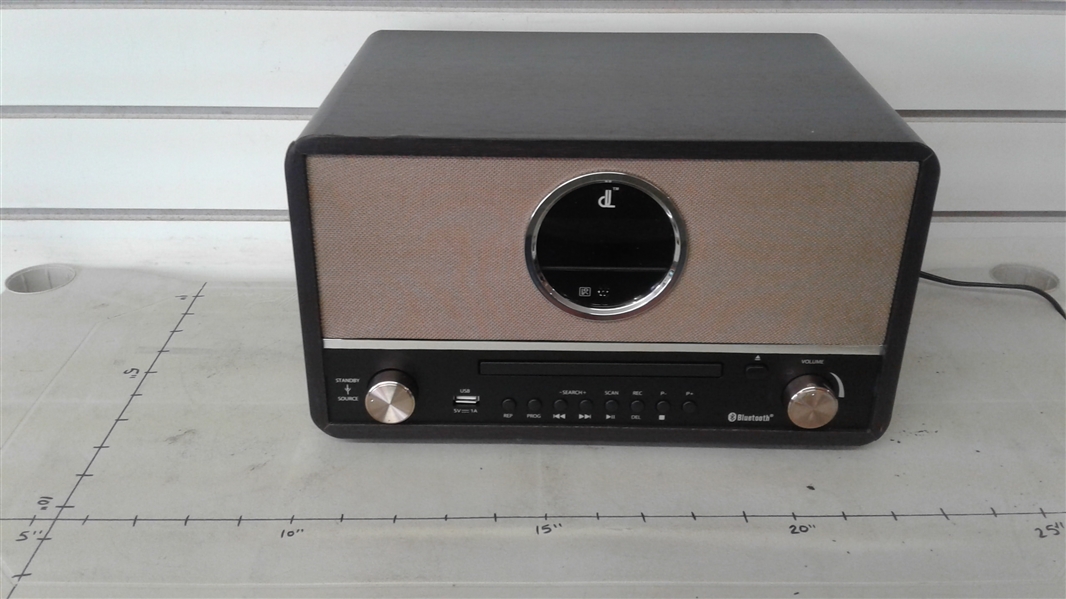 VINTAGE LOOK CD PLAYER RADIO BLUETOOTH WITH USB PORT