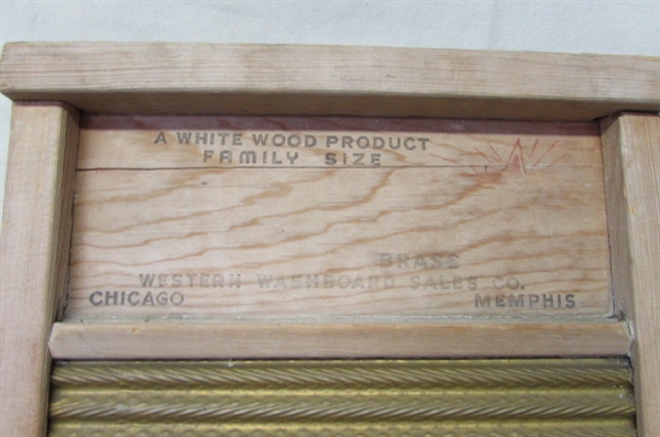 'WHITE WOOD PRODUCTS' VINTAGE WASHBOARD