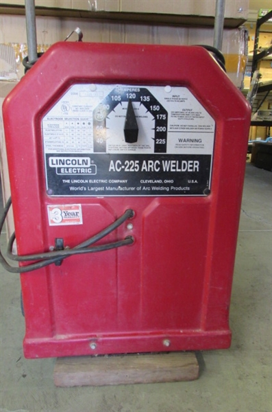 LINCOLN AC-225 ARC WELDER