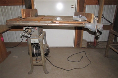DELTA TABLE SAW - 1 HP