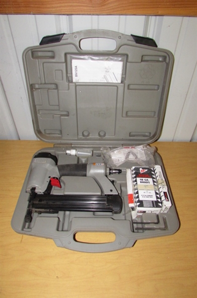 PORTER CABLE BRAD NAILER WITH EXTRAS