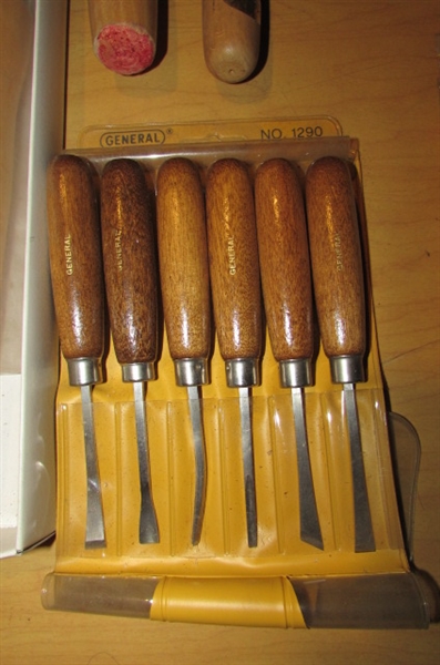 WOOD TURNING TOOLS AND CHISELS