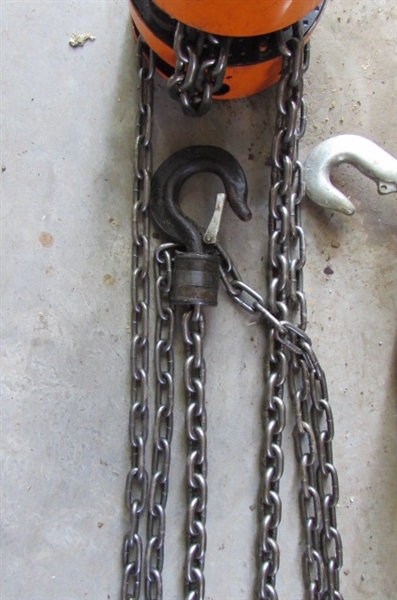 CHAIN HOISTS