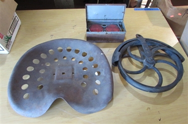 PULLEY WHEEL AND SEAT