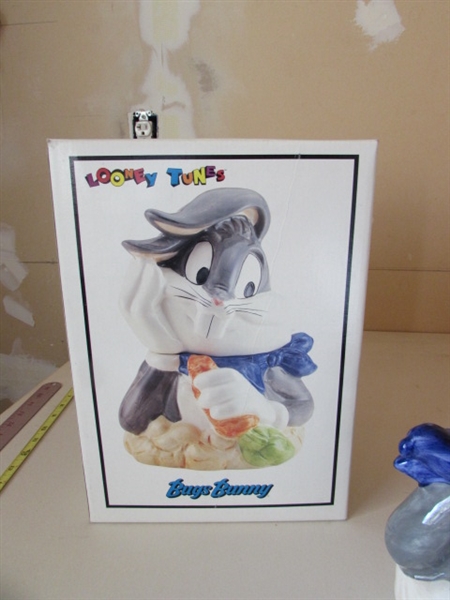 LOONEY TUNES 'BUGS BUNNY' COOKIE JAR