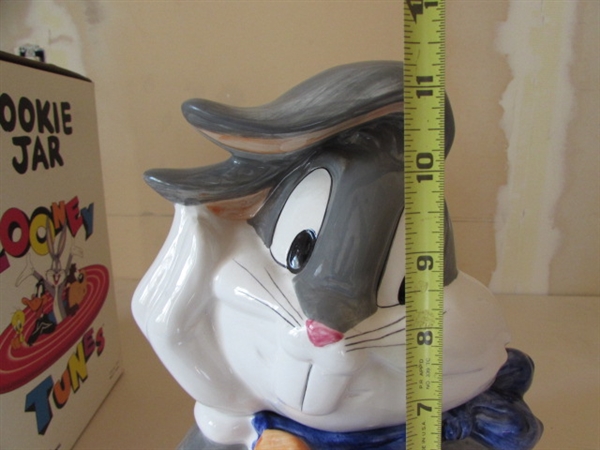 LOONEY TUNES 'BUGS BUNNY' COOKIE JAR