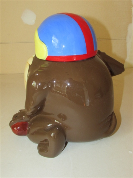 TASMANIAN DEVIL - FOOTBALL PLAYER COOKIE JAR