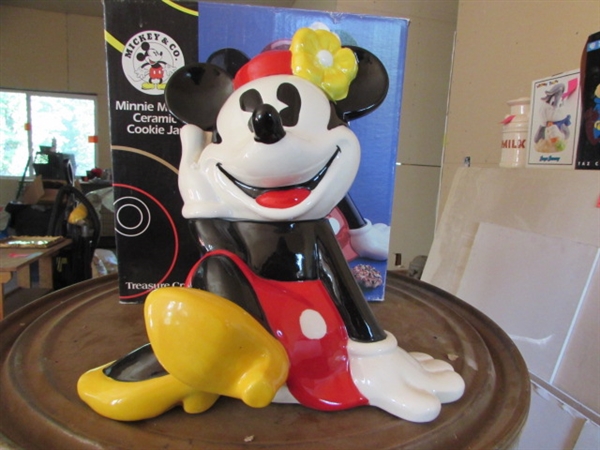 MINNIE MOUSE COOKIE JAR