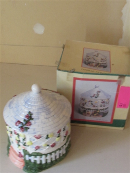 COUNTRY GAZEBO COOKIE JAR