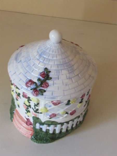 COUNTRY GAZEBO COOKIE JAR