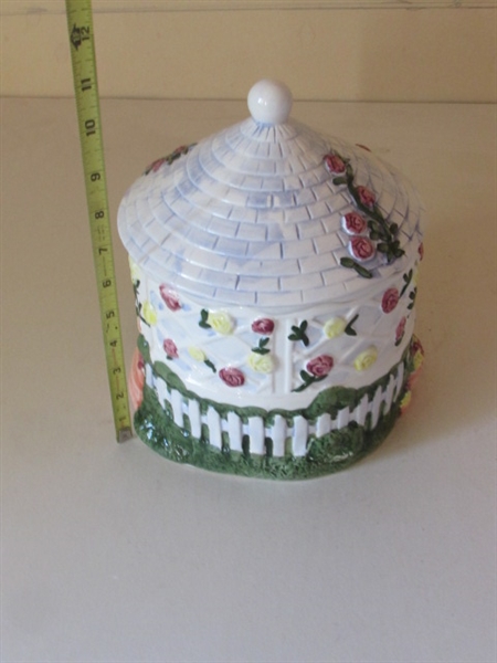 COUNTRY GAZEBO COOKIE JAR