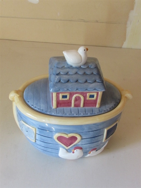 NOAH'S ARK COOKIE JAR