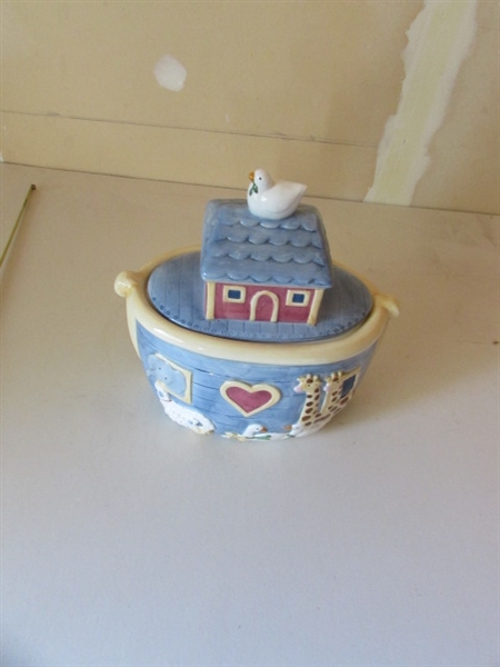 NOAH'S ARK COOKIE JAR