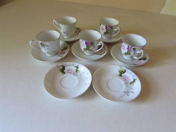 OCCUPIED JAPAN HAND PAINTED TEA CUPS & SAUCERS