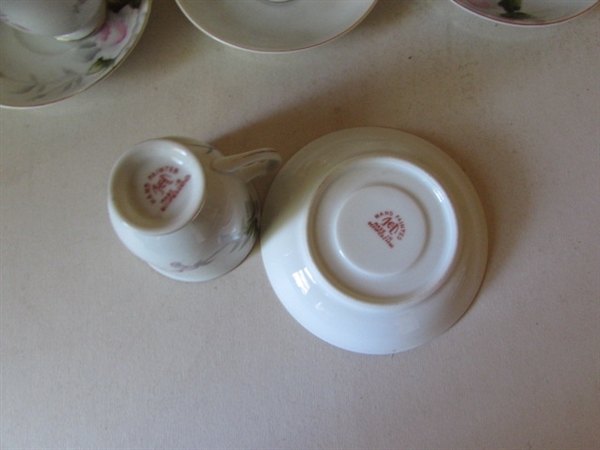 OCCUPIED JAPAN HAND PAINTED TEA CUPS & SAUCERS