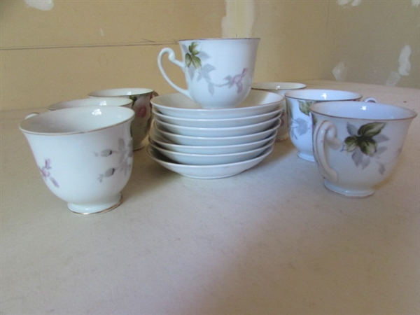 OCCUPIED JAPAN HAND PAINTED TEA CUPS & SAUCERS