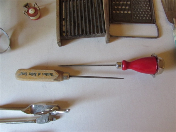 VINTAGE KITCHEN UTENSILS