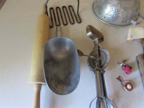 VINTAGE KITCHEN UTENSILS