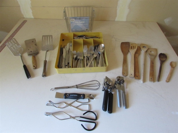 FLATWARE & KITCHEN UTENSILS