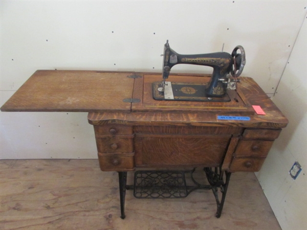 VINTAGE FRANKLIN TREADLE SEWING MACHINE IN CABINET