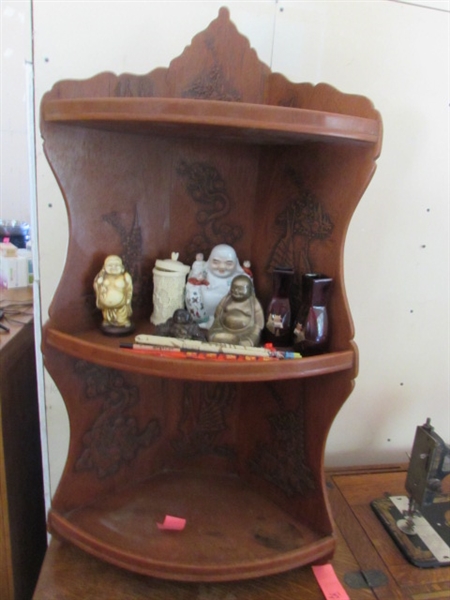 VINTAGE JAPANESE WOOD CORNER SHELF WITH ASIAN NIC-NACS