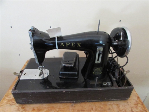 VINTAGE APEX SEWING MACHINE WITH CASE