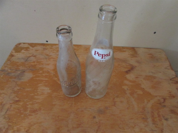 COLLECTION OF VINTAGE & ANTIQUE BOTTLES