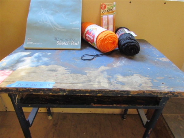 VINTAGE WOODEN SCHOOL DESK