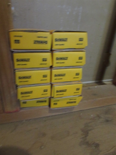 10 BOXES DEWALT 1.25 NAILS