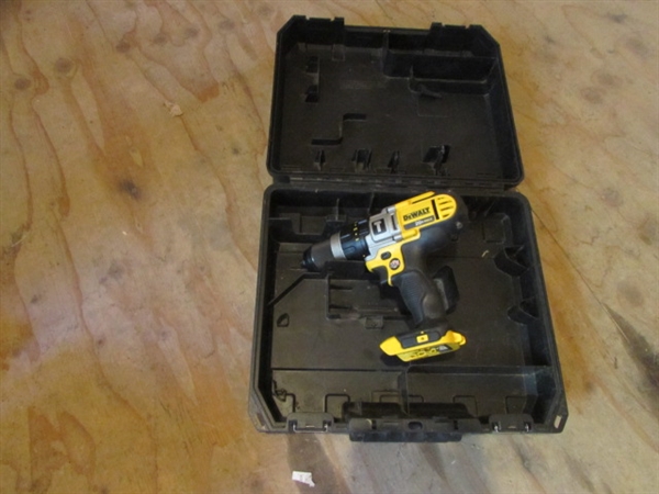 HUGE LOT OF CORDLESS DEWALT POWER TOOLS