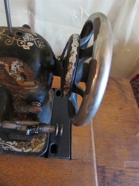 ANTIQUE SINGER TREADLE SEWING MACHINE IN CABINET