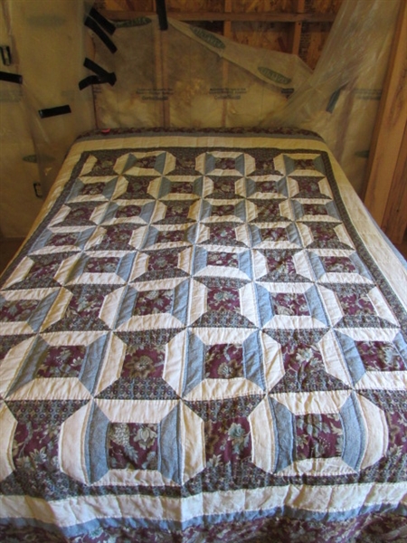 VINTAGE HANDSTITCHED QUILT - MULTI