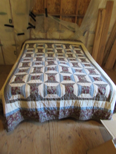 VINTAGE HANDSTITCHED QUILT - MULTI