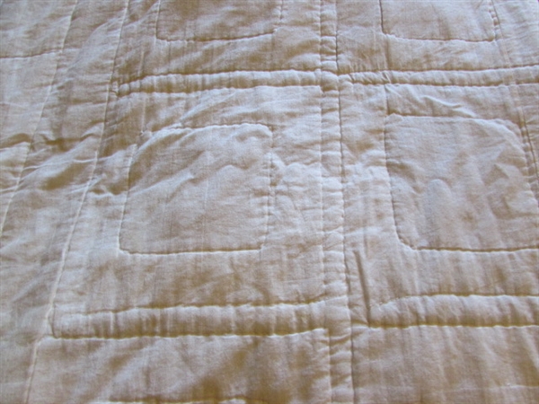 VINTAGE HANDSTITCHED QUILT - MULTI