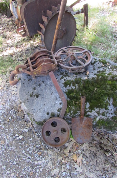 RUSTY METAL YARD ART - PULLEYS & MORE