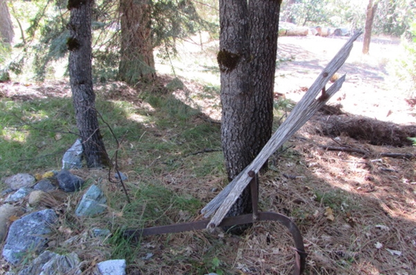 ANTIQUE WALK BEHIND PLOW YARD ART