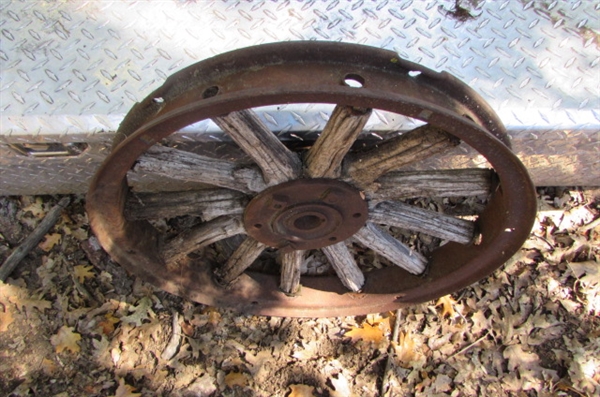 WOOD SPOKE WHEEL YARD ART