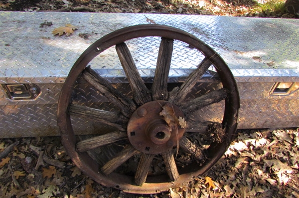 WOOD SPOKE WHEEL YARD ART