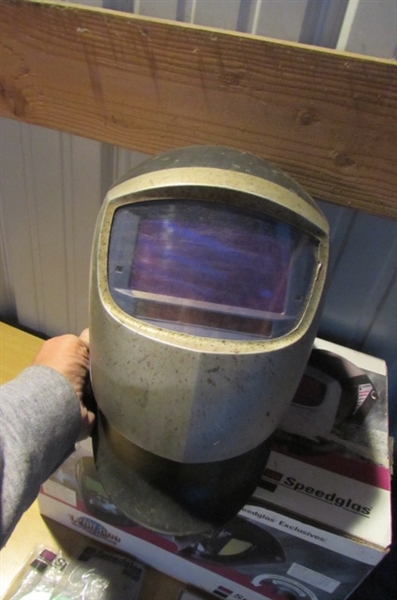 WELDING HELMET