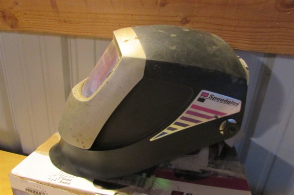 WELDING HELMET